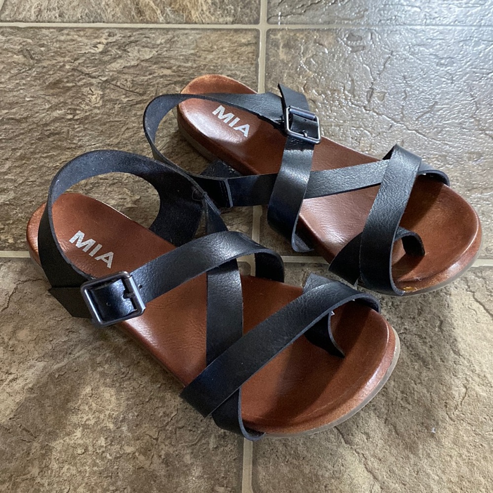 Mia Sandals
